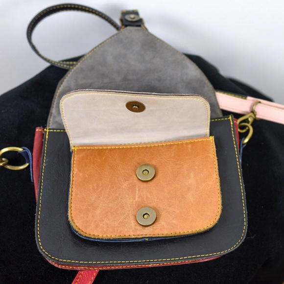 Multicolored leather handbag from South Africa - Picture 6 of 7